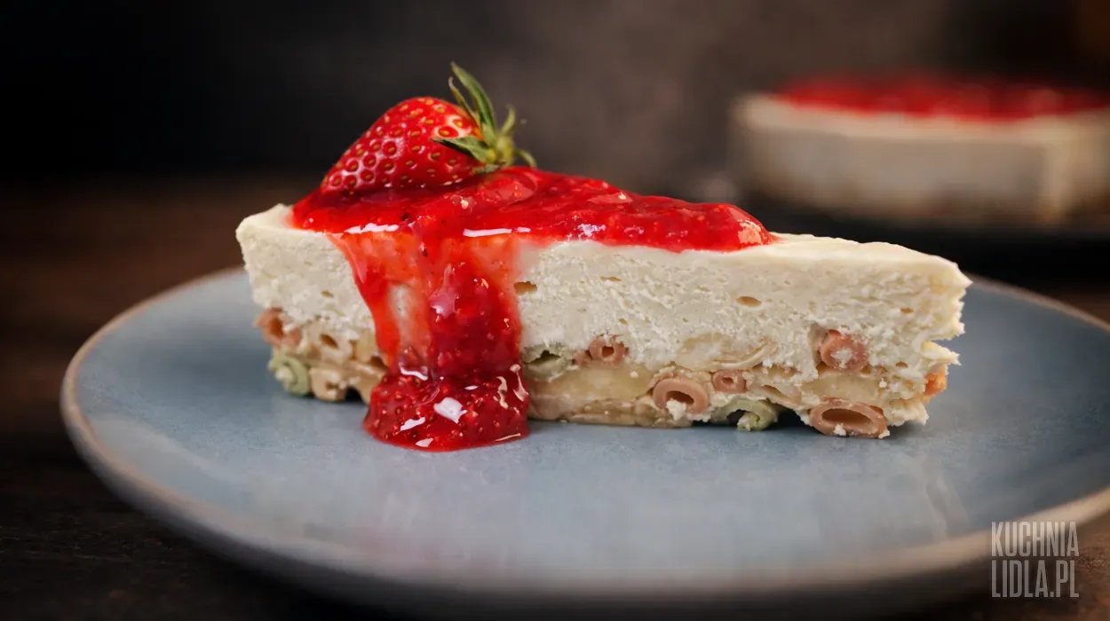 Ciasto makaronowe z truskawkami 